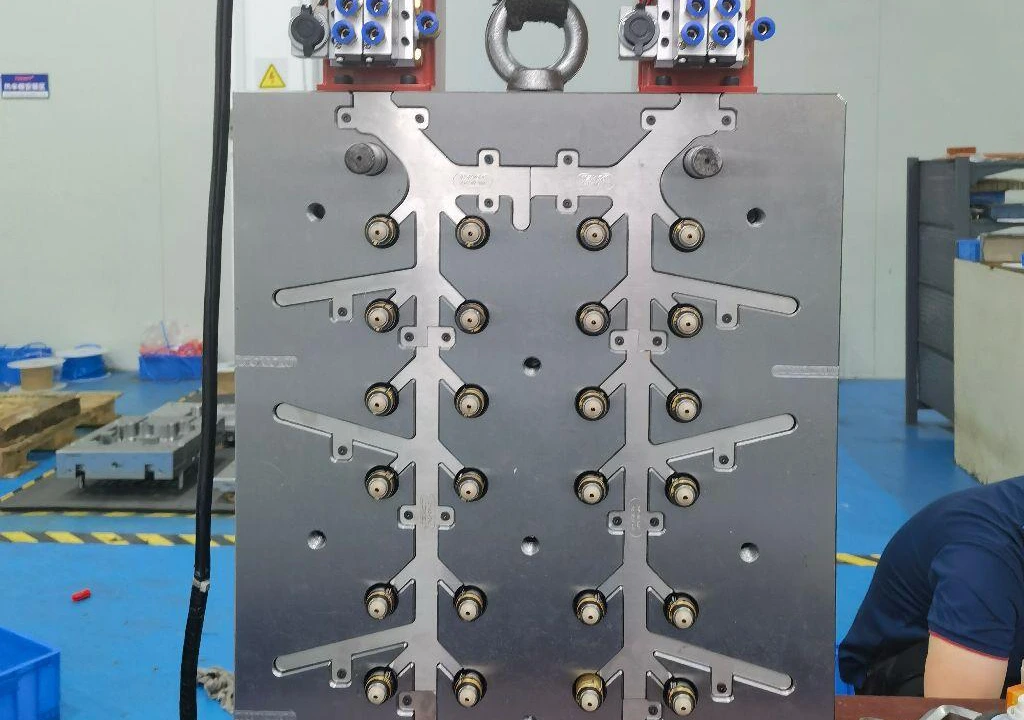 hot runner system2 hot runner system2