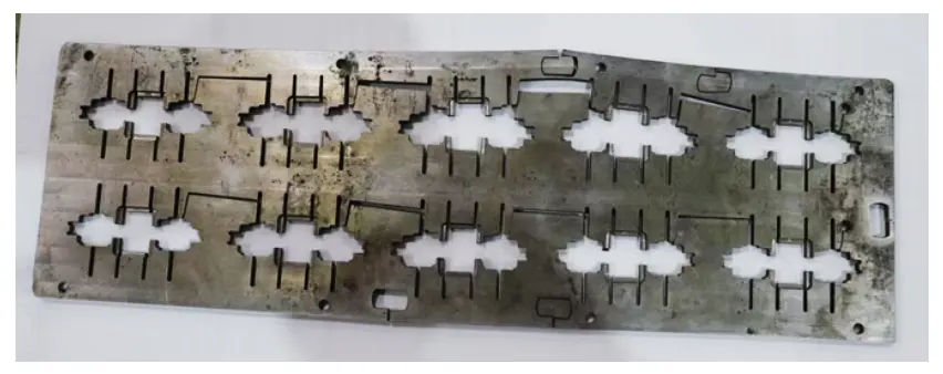 Figure 6. Material deformation after cutting
