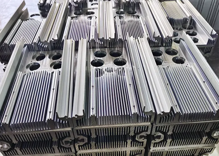 TonZa Making | Thin-Walled Aluminum Alloy Heat Sink CNC Machining: Process Optimization and Special Fixture Design for Deformation Control TonZa Making|Thin-Walled Aluminum Alloy Heat Sink CNC Machining: Process Optimization and Special Fixture Design for Deformation Control